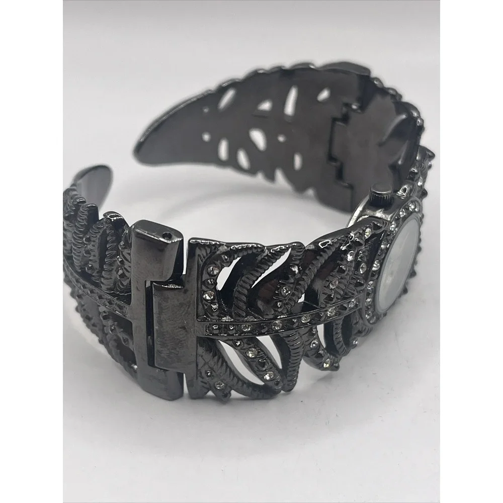 Vivani MOP Dial Silver Tone Hinge Bangle Bracelet Band Watch- New‎ Battery